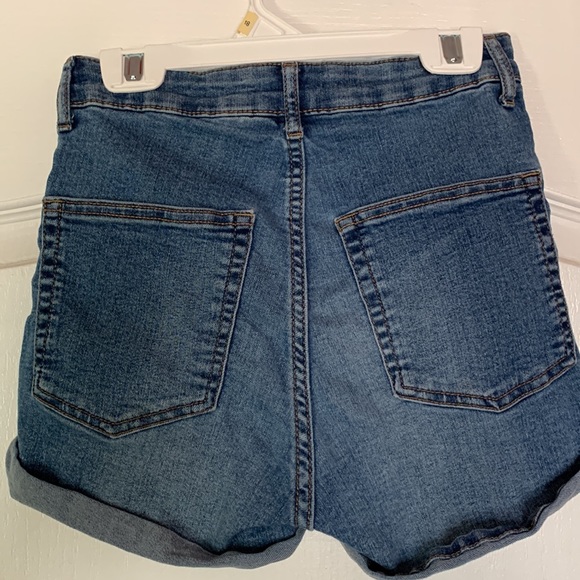 High Waisted Shorts Size 4 - Picture 3 of 3